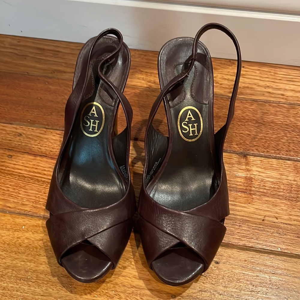 New Brown Leather Peep Toe Heels